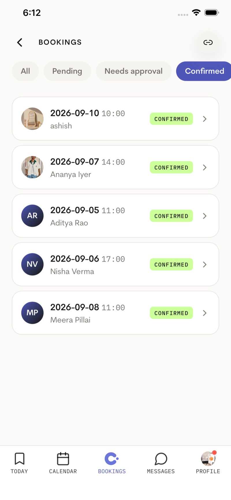 Owner app: confirmed bookings list